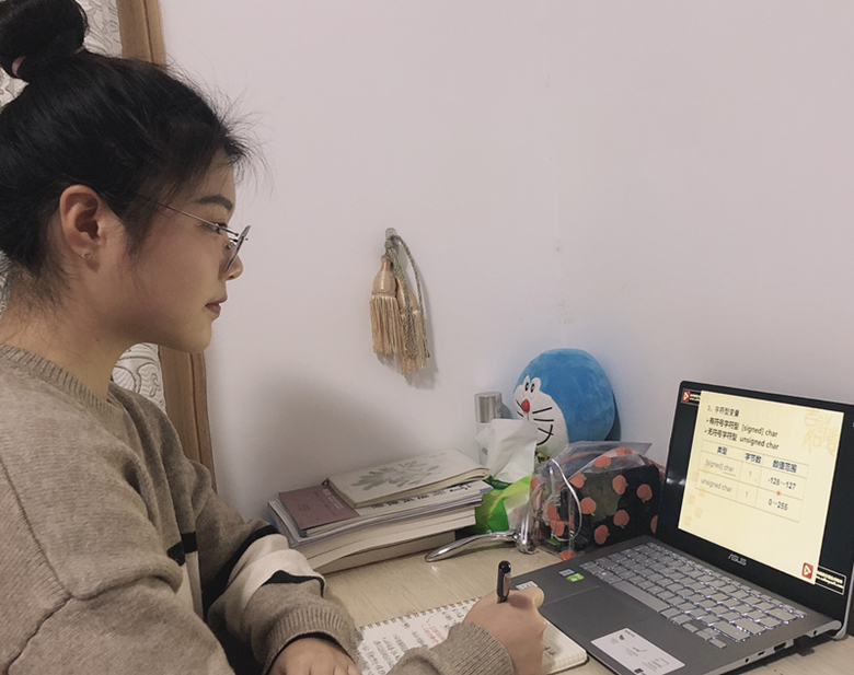 02-02-互联网金融与大数据技术综合实验班c语言程序与设计(1)_副本.jpg 02-02-互联网金融与大数据技术综合实验班c语言程序与设计(1)_副本.jpg