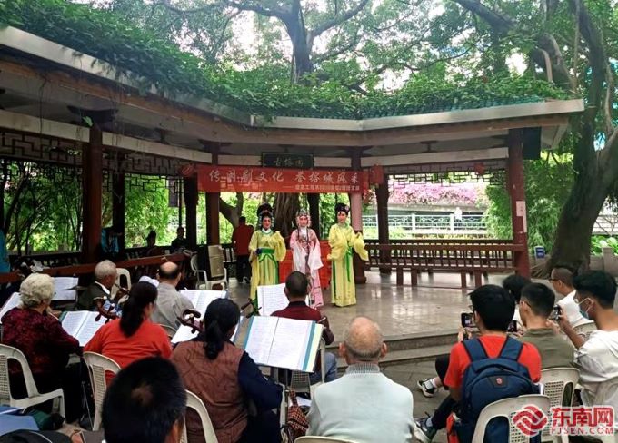 f3687280-d486-4828-b286-78bbb08711ad_batchwm.jpg f3687280-d486-4828-b286-78bbb08711ad_batchwm.jpg